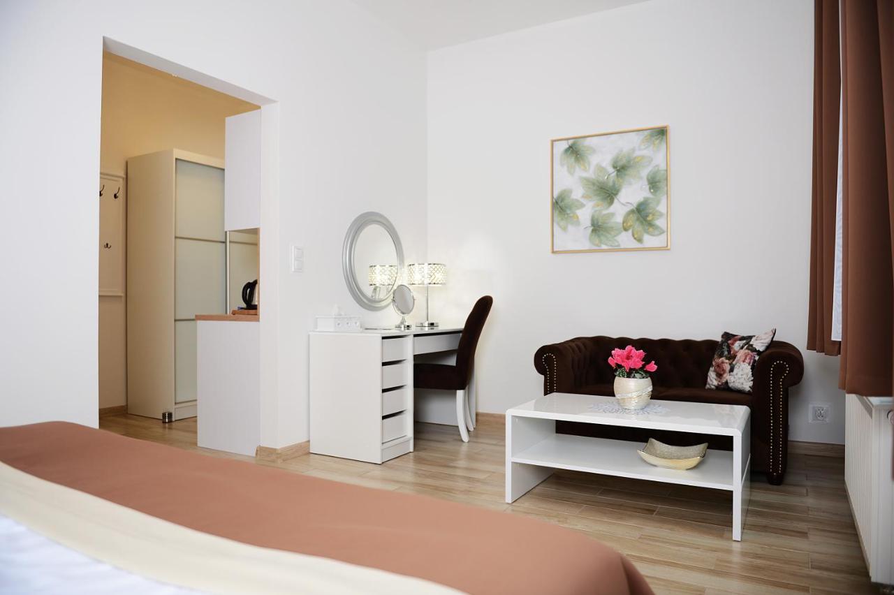 Rezydencja Mysliwska - Apartamenty Koszalin Extérieur photo