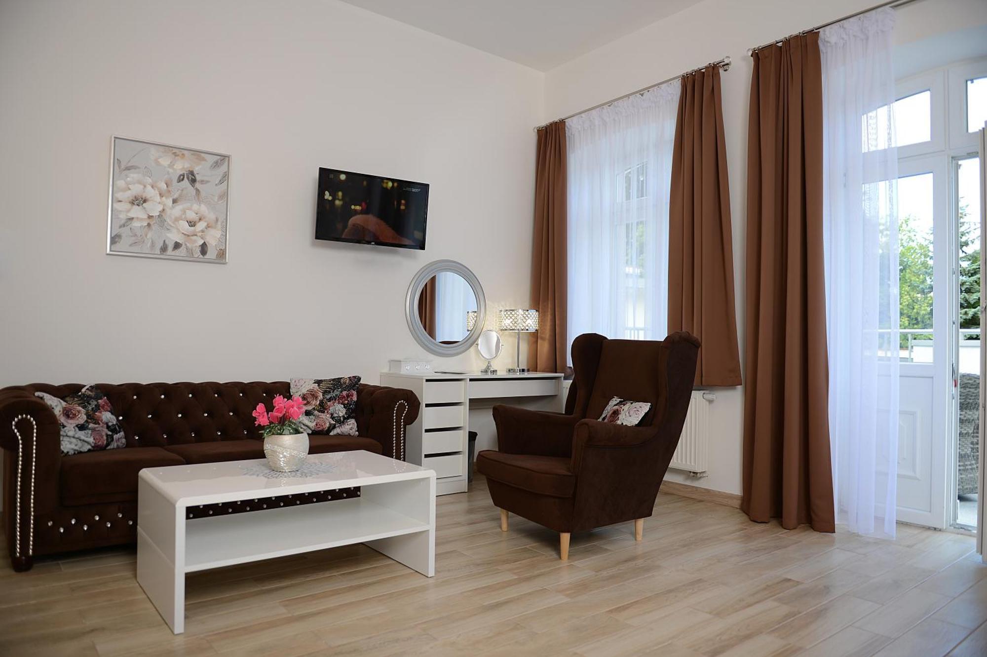 Rezydencja Mysliwska - Apartamenty Koszalin Extérieur photo