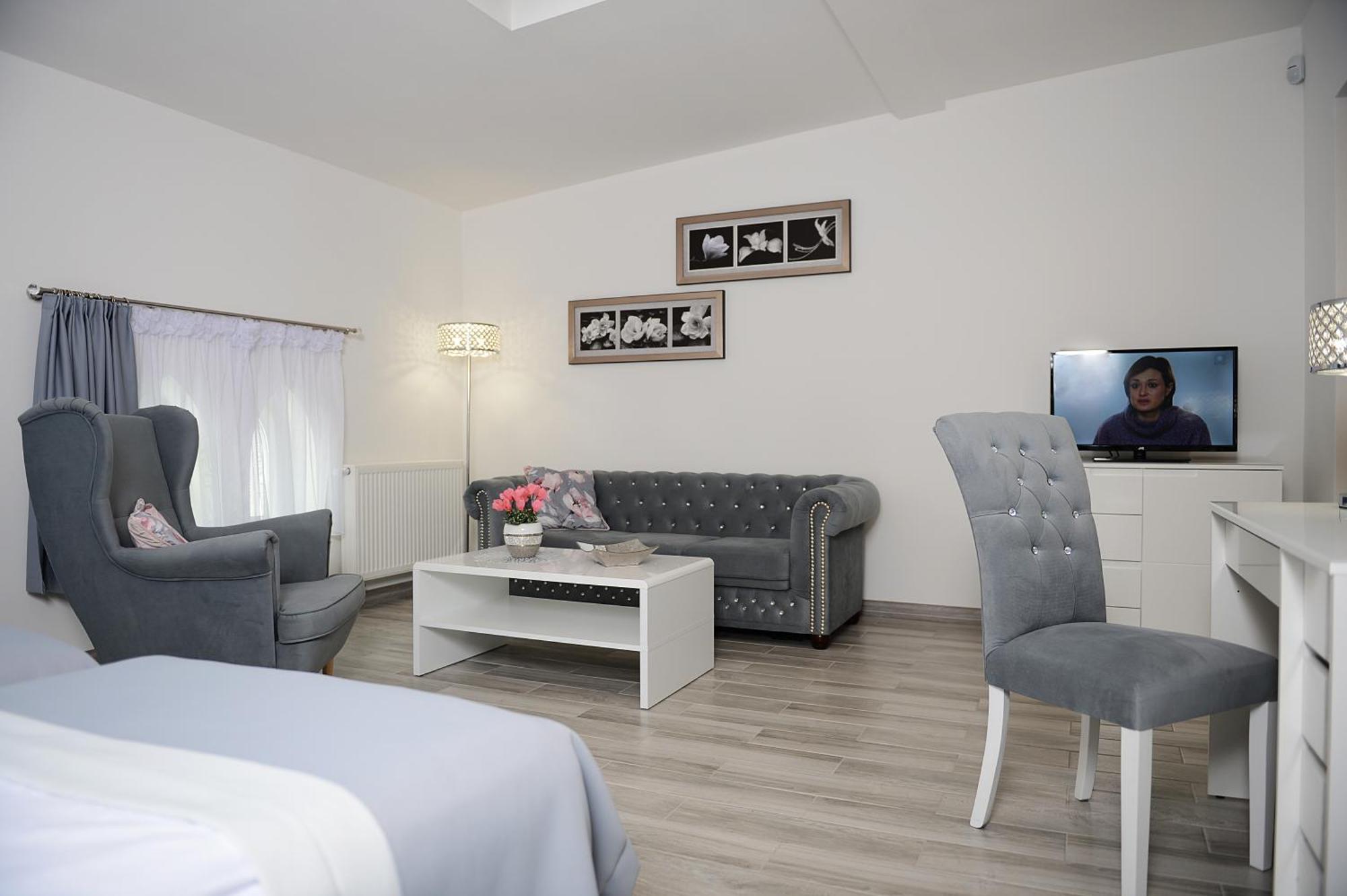 Rezydencja Mysliwska - Apartamenty Koszalin Extérieur photo