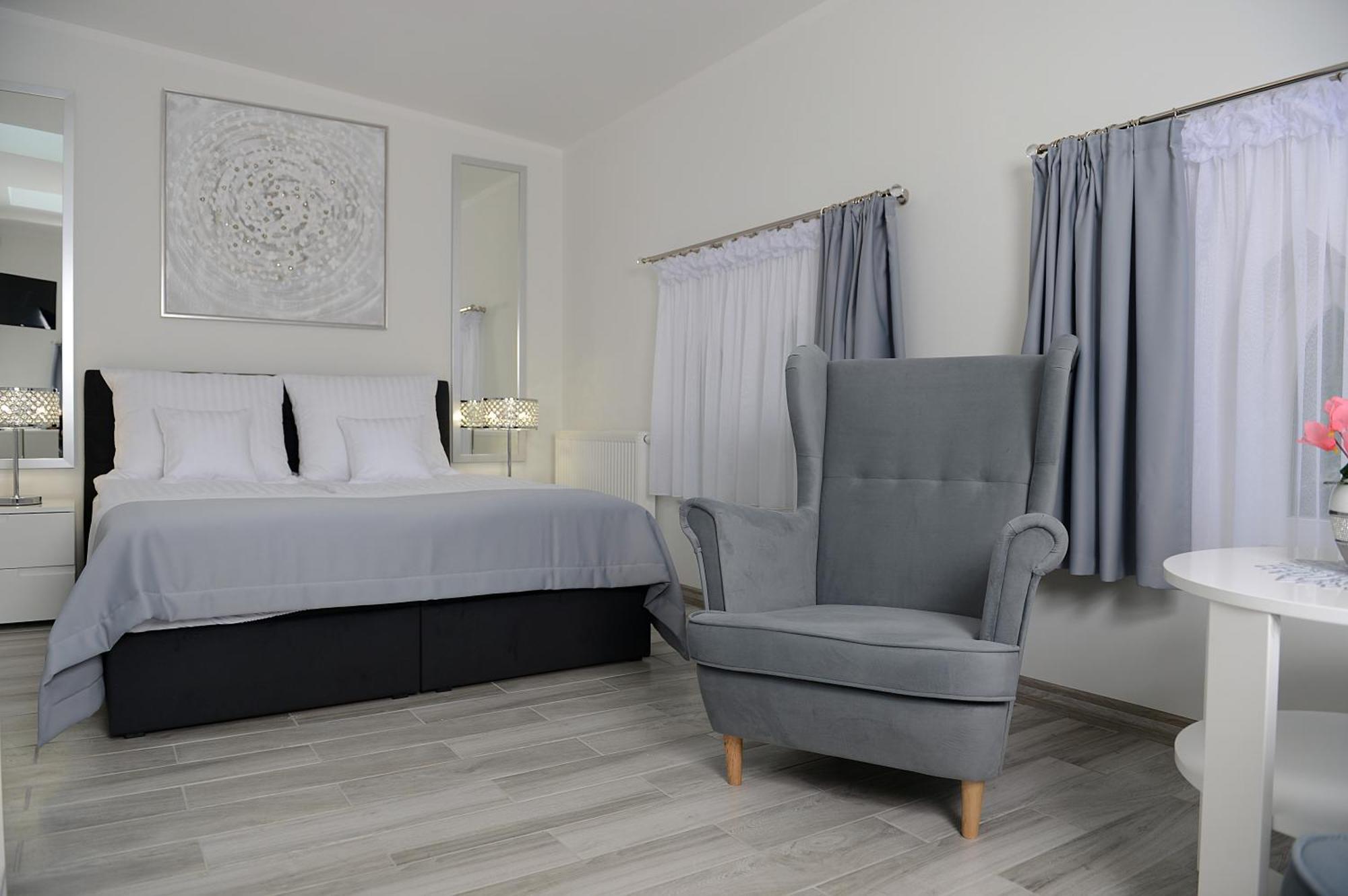 Rezydencja Mysliwska - Apartamenty Koszalin Extérieur photo