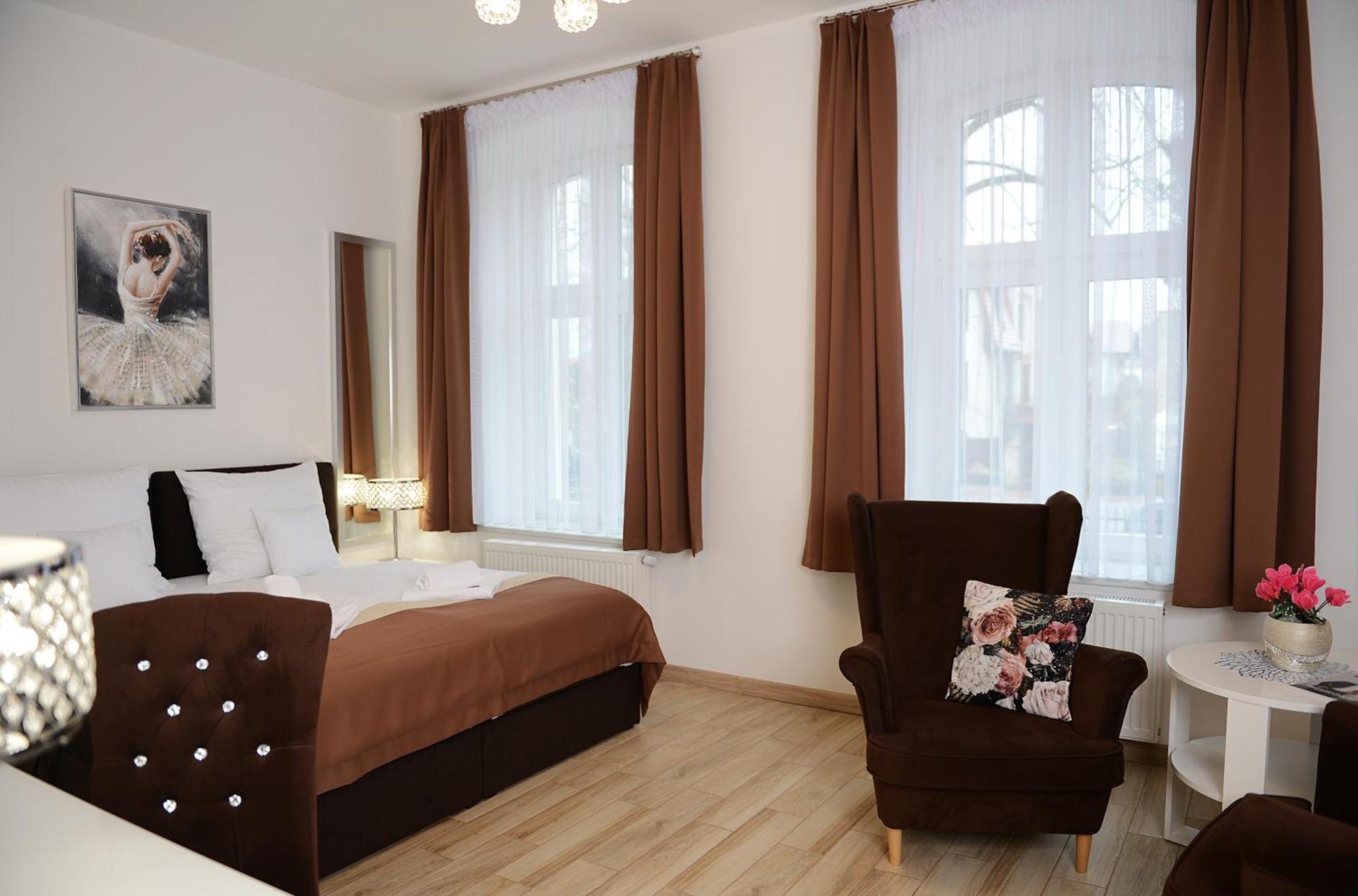 Rezydencja Mysliwska - Apartamenty Koszalin Extérieur photo